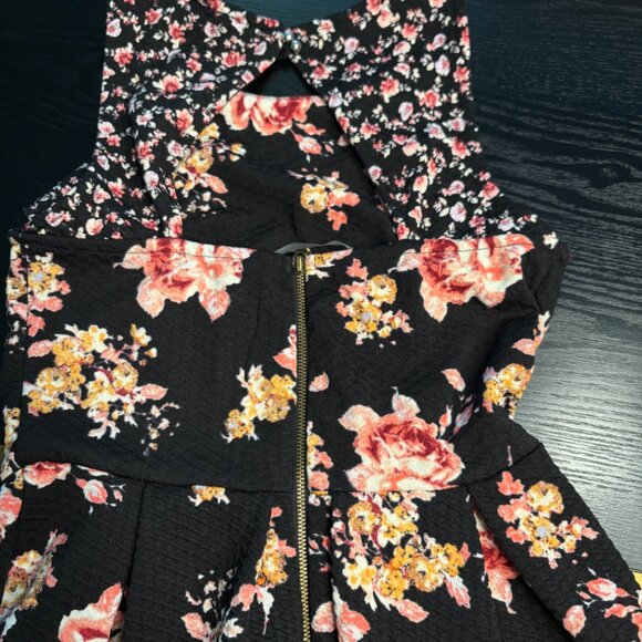 Rewind Fit & Flare Bare Shoulder Dress Size XS EUC - Picture 6 of 9